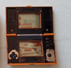 Misshandlat Game & Watch 1