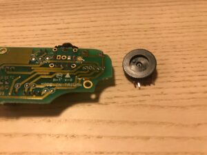 Game Gear volume control desolder2